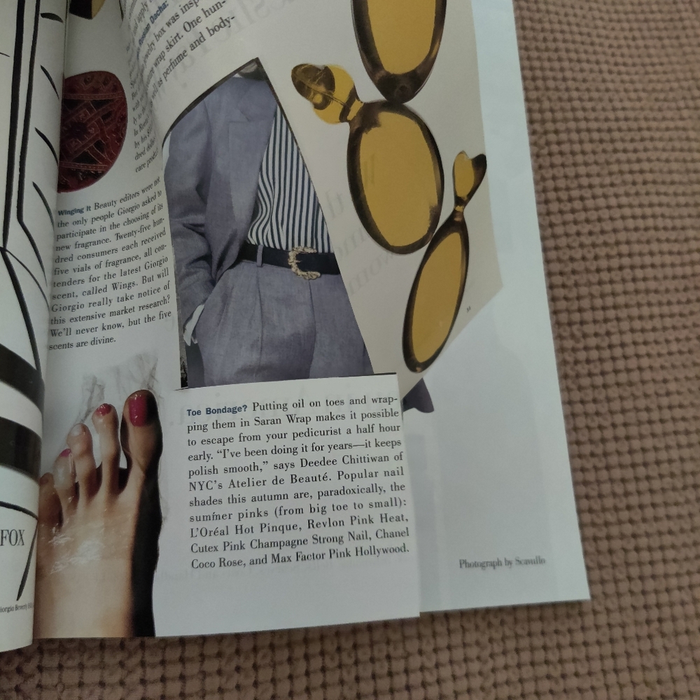 1992 Harper's Bazaar Magazine - November Issue - Picture 16 of 17